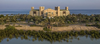 Desert Islands Resort & Spa by Anantara