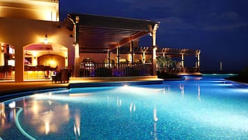 Outdoor pool, free pool cabanas, pool umbrellas