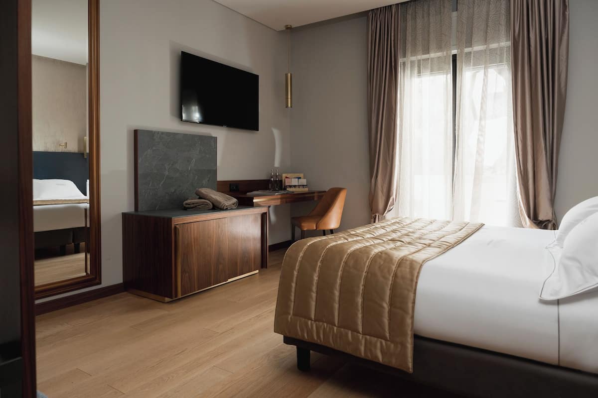 Superior Grand | 1 sovrum, allergitestade sängkläder, duntäcken och minibar