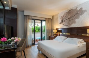 Suite, terraza | Ropa de cama de alta calidad, colchones viscoelásticos, minibar