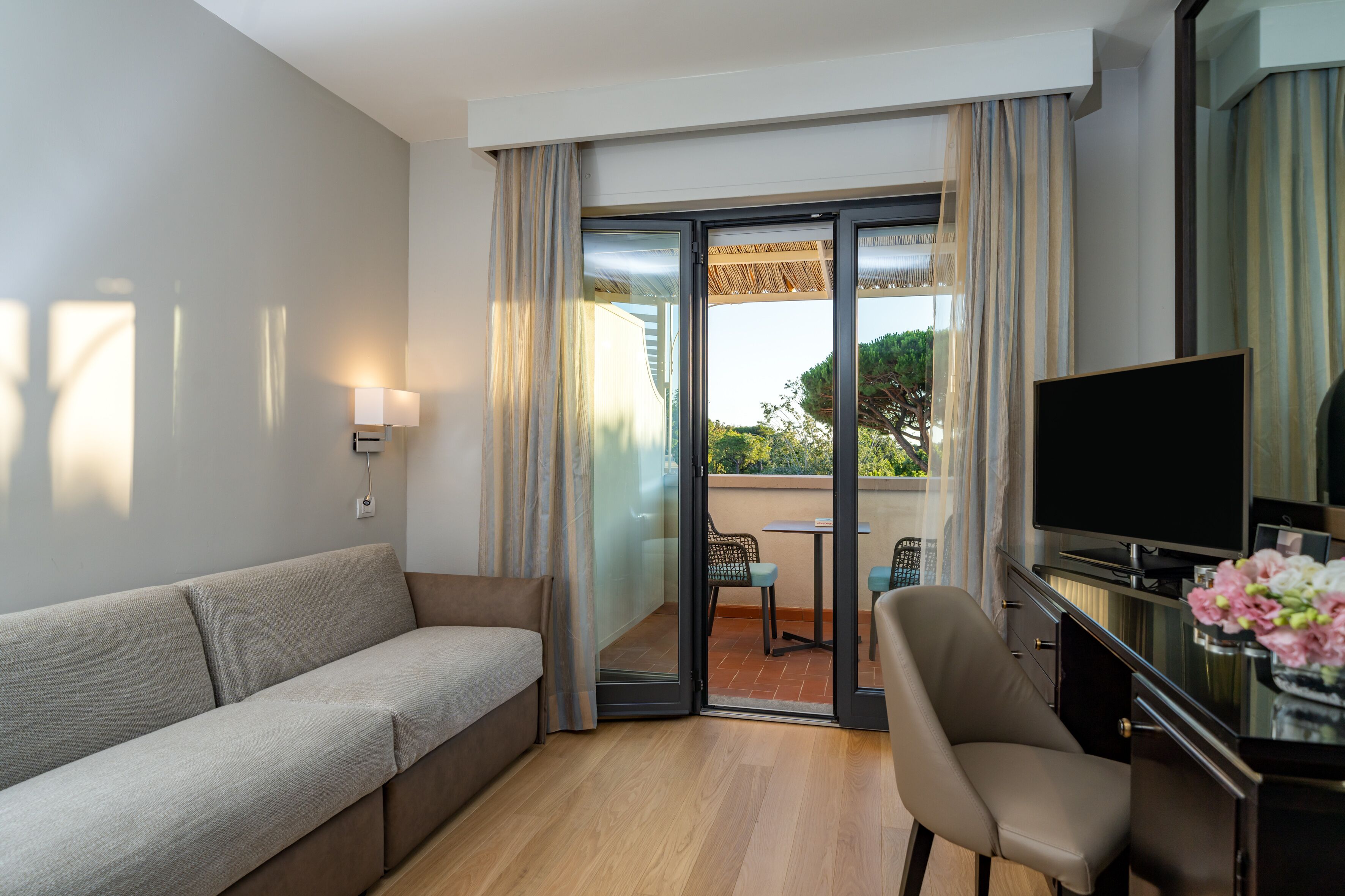 suite, terrace | 1 bedroom, hypo-allergenic bedding, down duvets, minibar