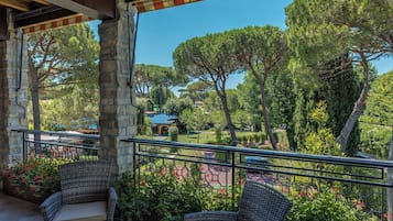 Junior Suite Deluxe | Minibar, una cassaforte in camera, una scrivania, insonorizzazione