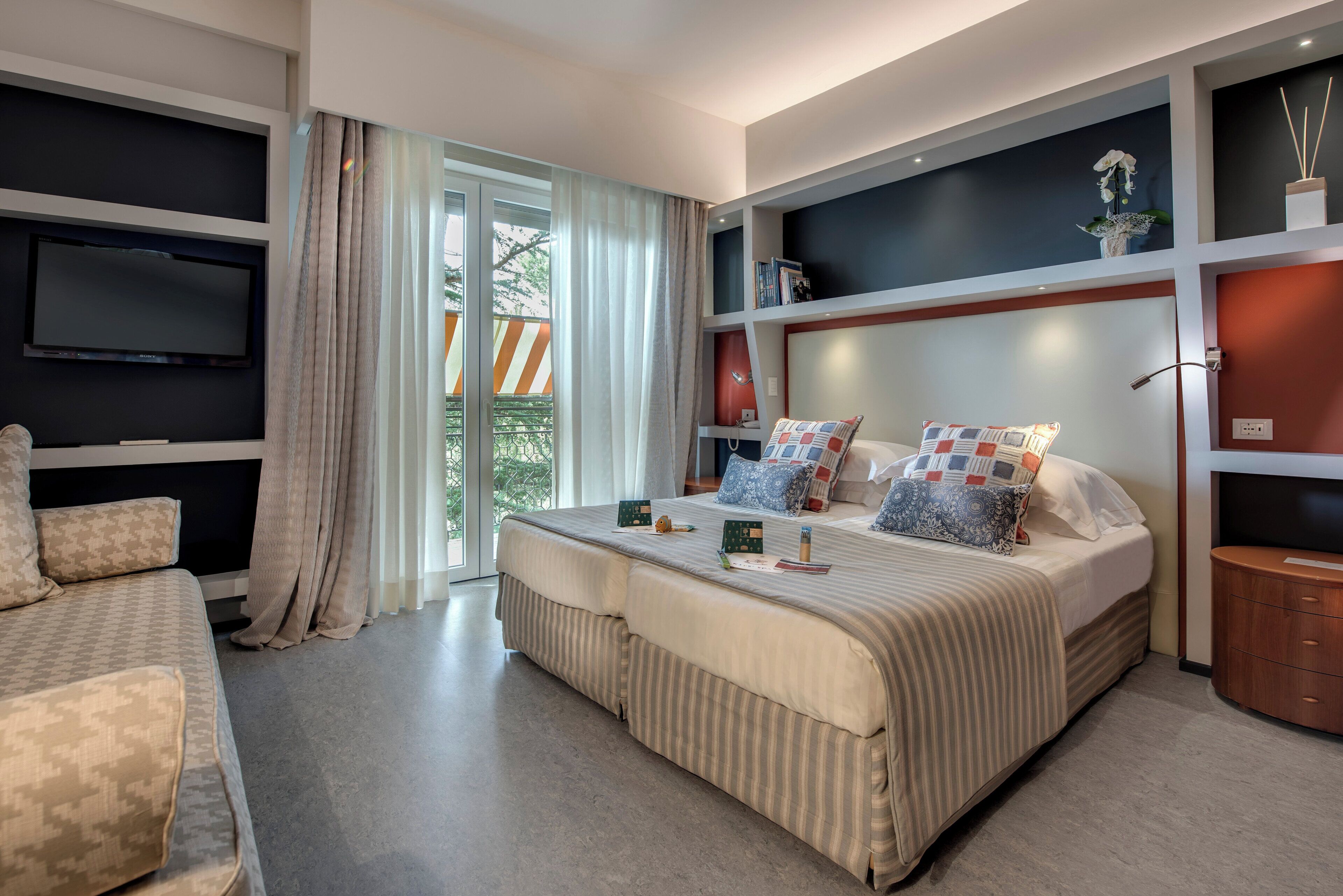 Phòng dành cho gia đình | Minibar, két bảo mật tại phòng, bàn, phòng cách âm 