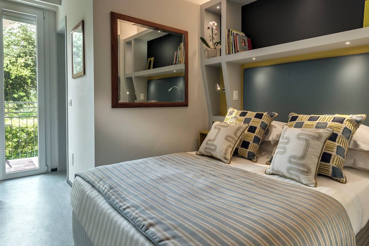 Minibar, in-room safe, desk, soundproofing