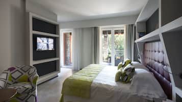 Minibar, in-room safe, desk, soundproofing