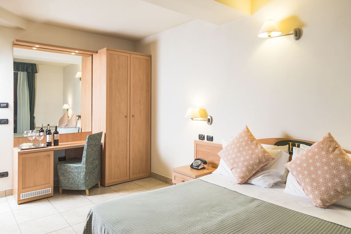1 slaapkamer, een minibar, een kluis op de kamer, beddengoed
