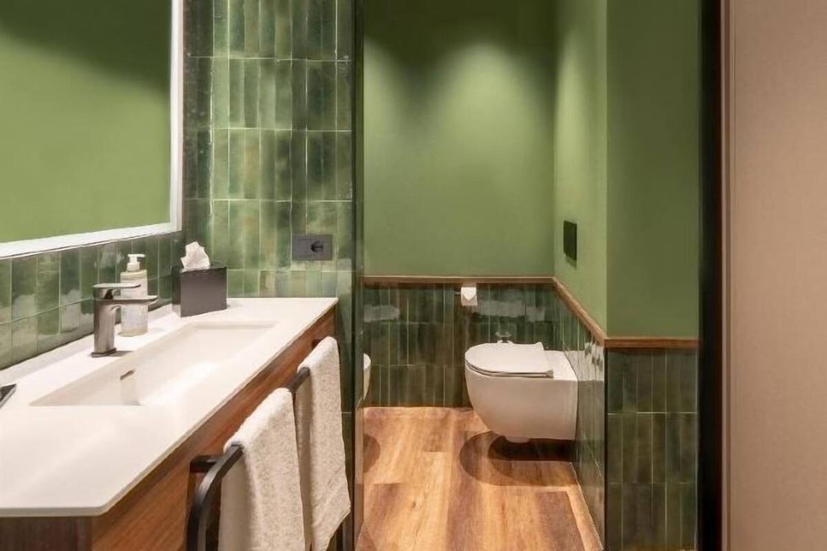 Bathroom | Shower, rainfall showerhead, free toiletries, hair dryer