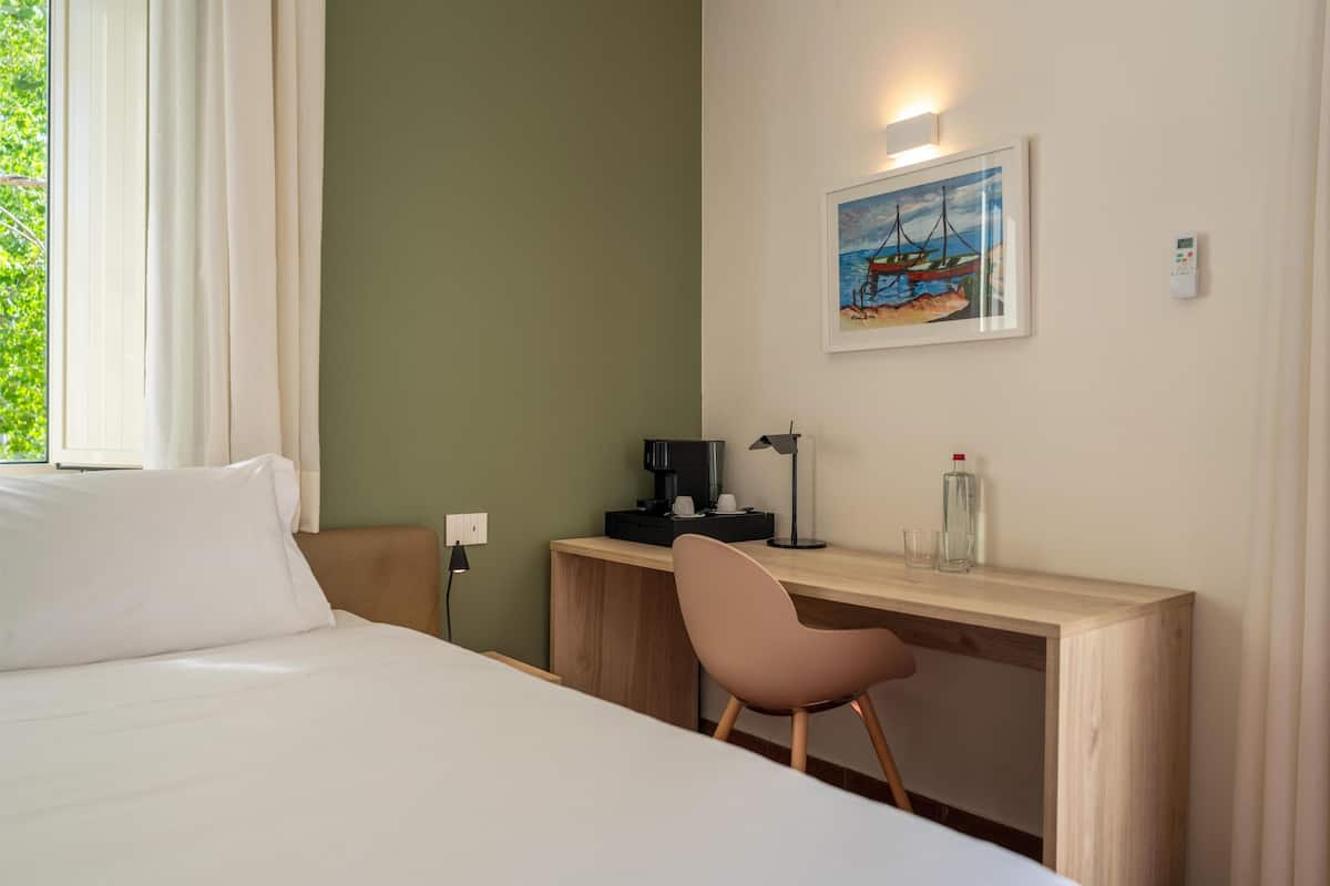 Club-Zimmer, 2 Einzelbetten, Balkon (House) | Hochwertige Bettwaren, Minibar, Zimmersafe, Schreibtisch