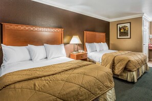 Standard Room, 2 Queen Beds, Non Smoking | Desk, iron/ironing board, free cribs/infant beds, free WiFi - Rodeway Inn Ventura Midtown (Ventura)