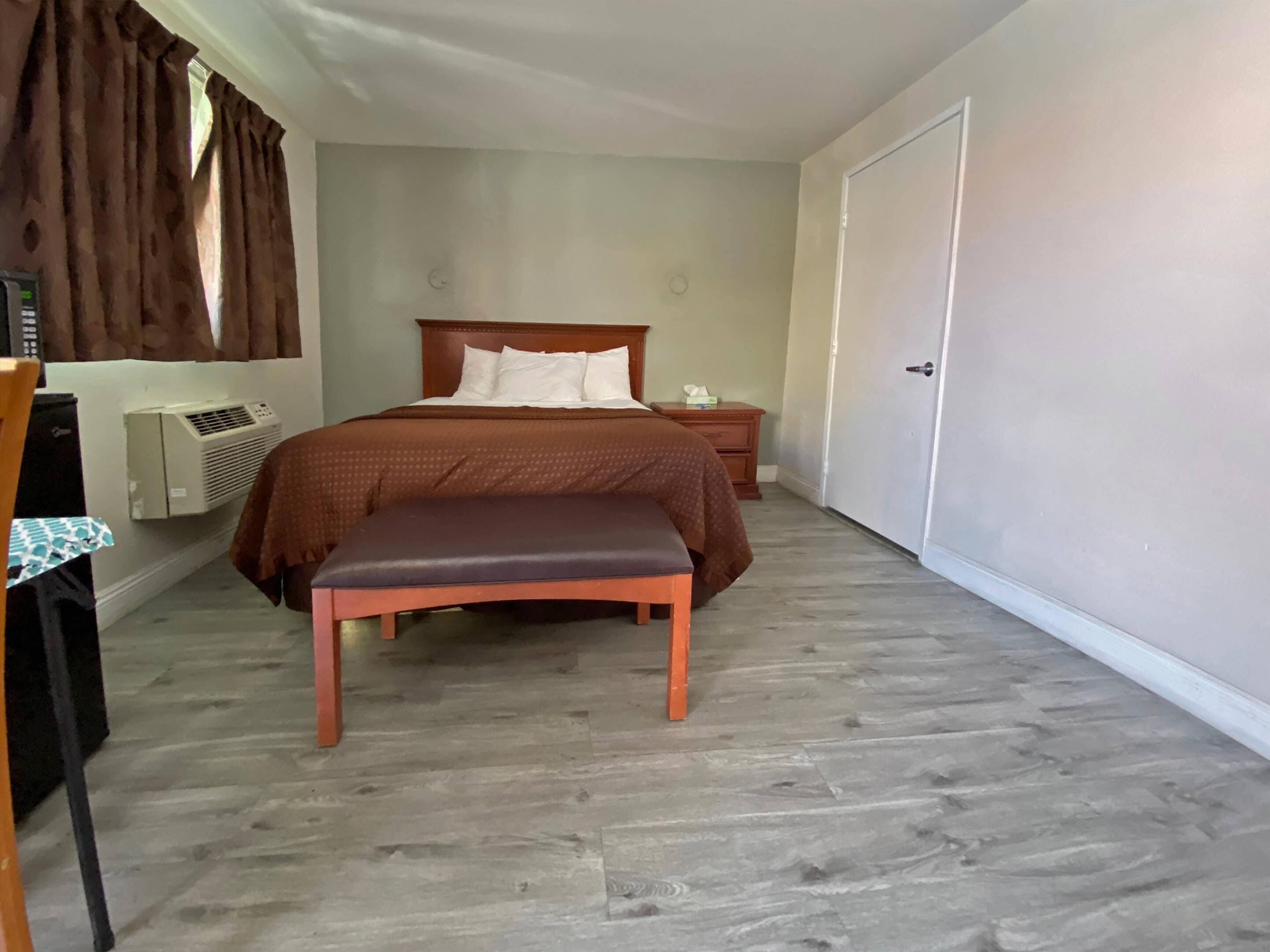 Desk, iron/ironing board, free cots/infant beds, free WiFi