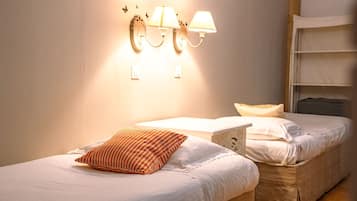 Superior Suite (Double) | In-room safe, individually furnished, desk, laptop workspace