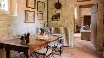 Dụng cụ pha cà phê/trà, ấm điện