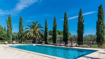 Piscina externa sazonal