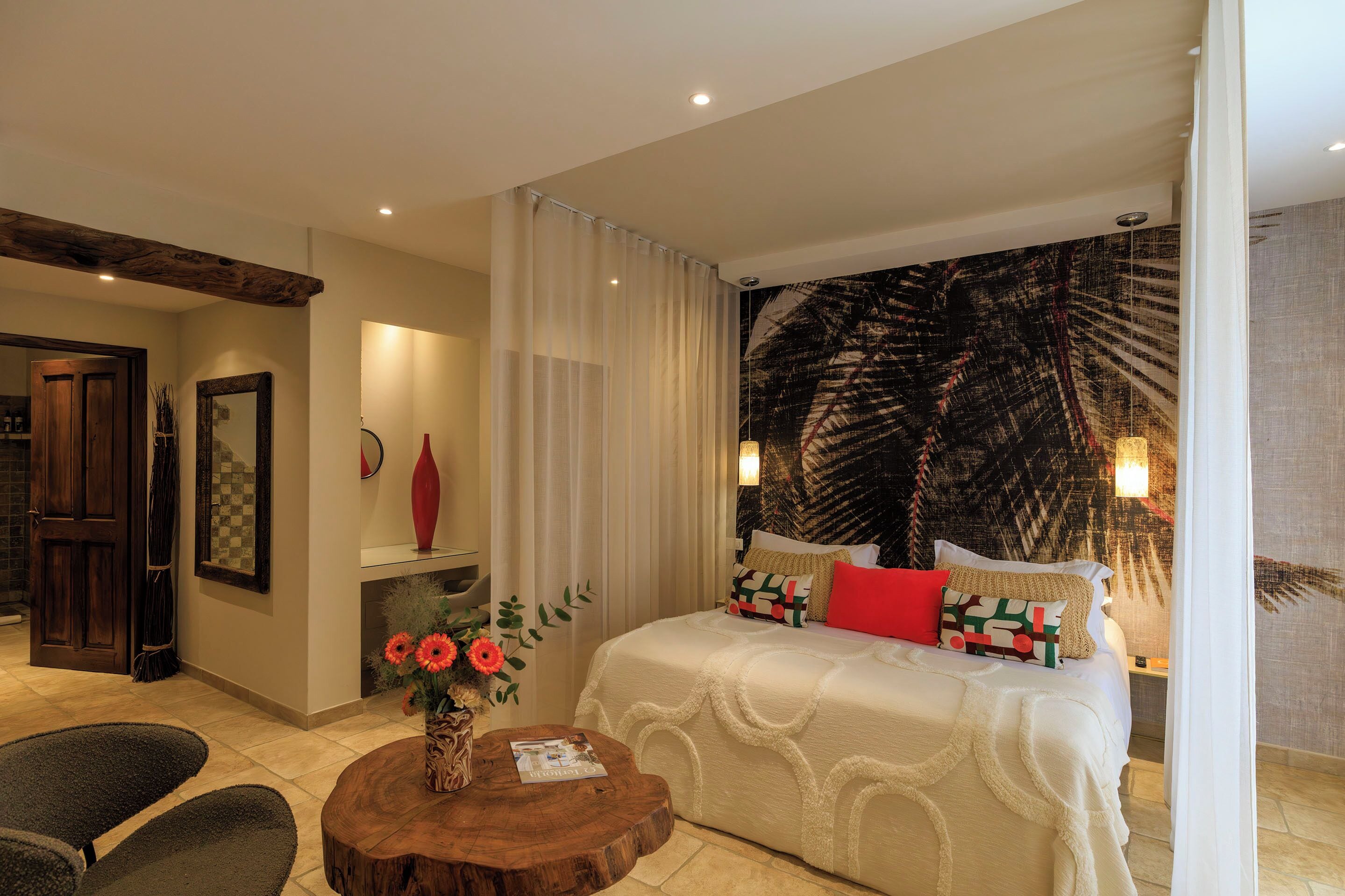 Premium bedding, minibar, in-room safe, desk