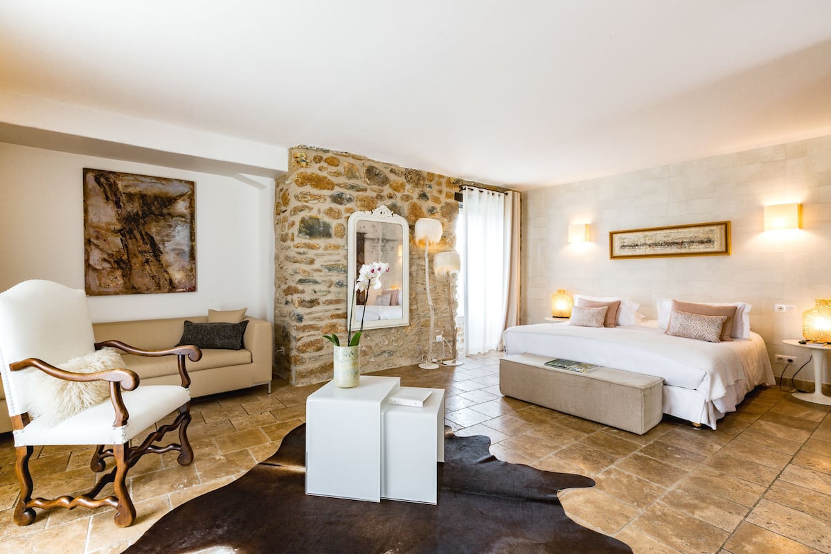 suite, terrace | 1 bedroom, premium bedding, minibar, in-room safe