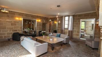 ๋ก๋น ๋ผ์ด์ง