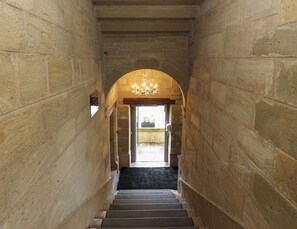 Staircase - Hôtel Château Lacan (Brive-la-Gaillarde)