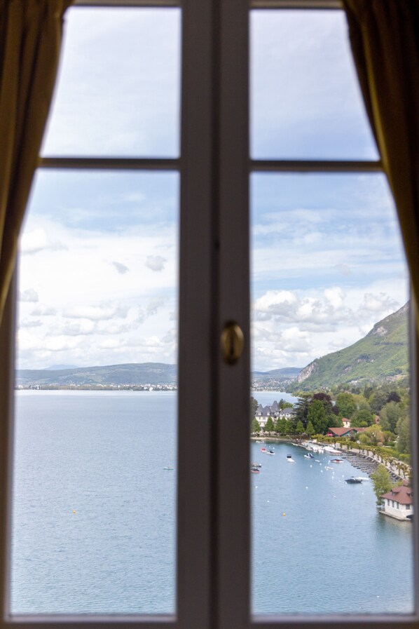 Double attic room with lake view