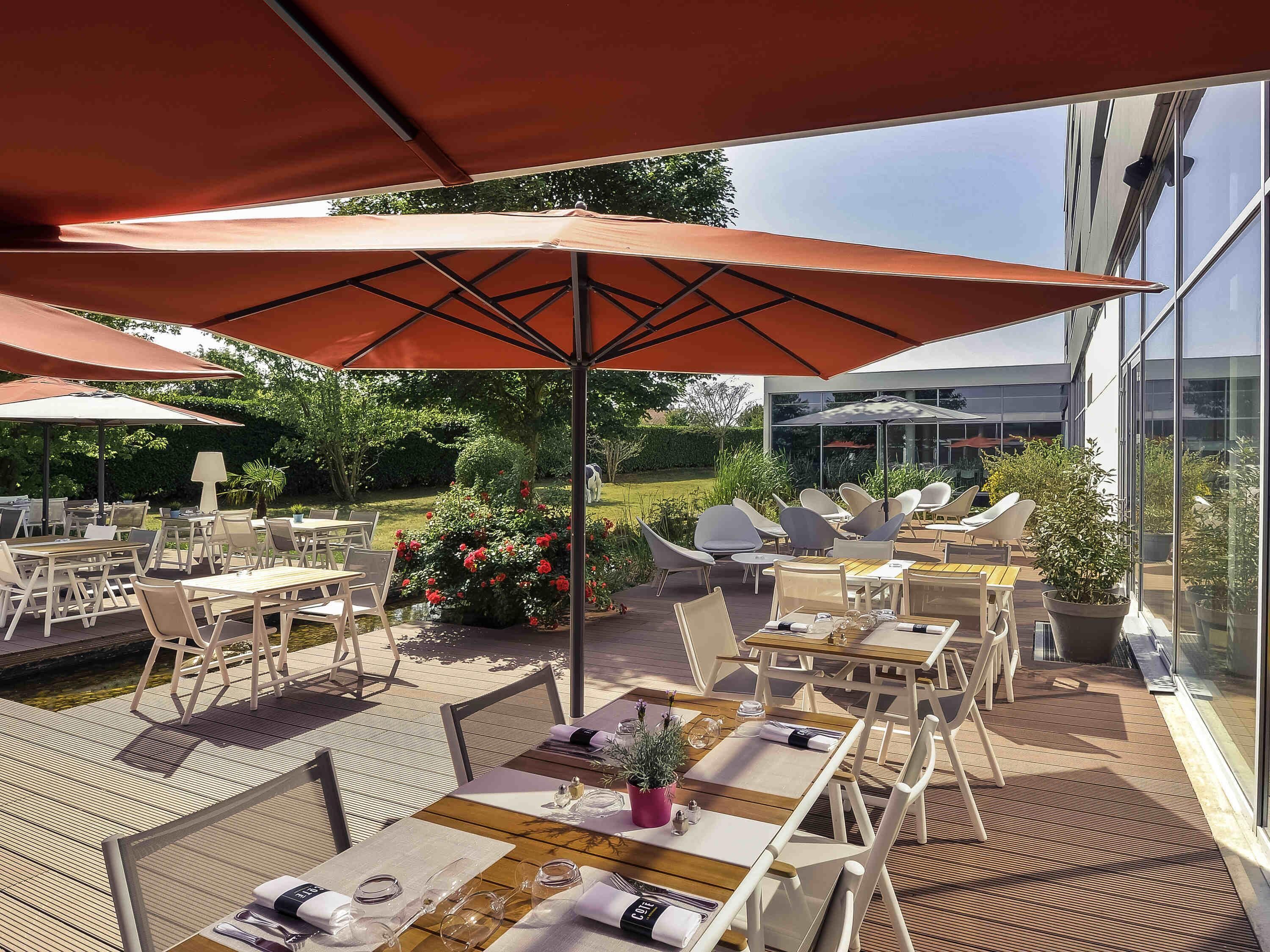 lunch, dinner served; french cuisine, garden views