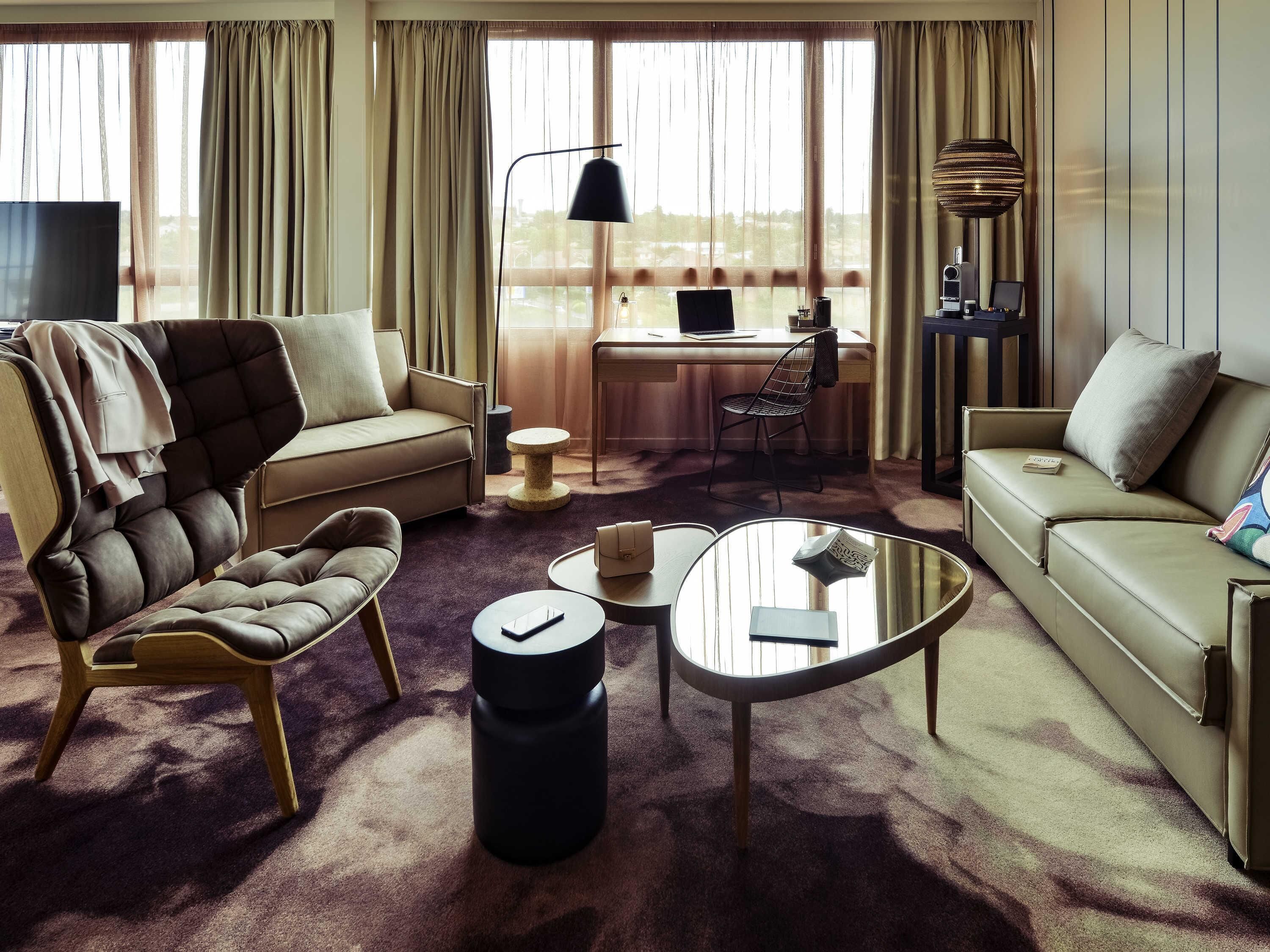 1 bedroom, free minibar, in-room safe, blackout curtains