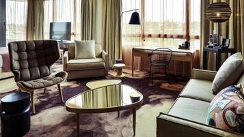 1 bedroom, free minibar, in-room safe, blackout curtains