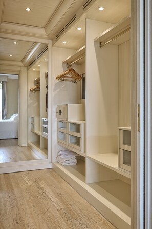 Suite Royal | Guardarropa