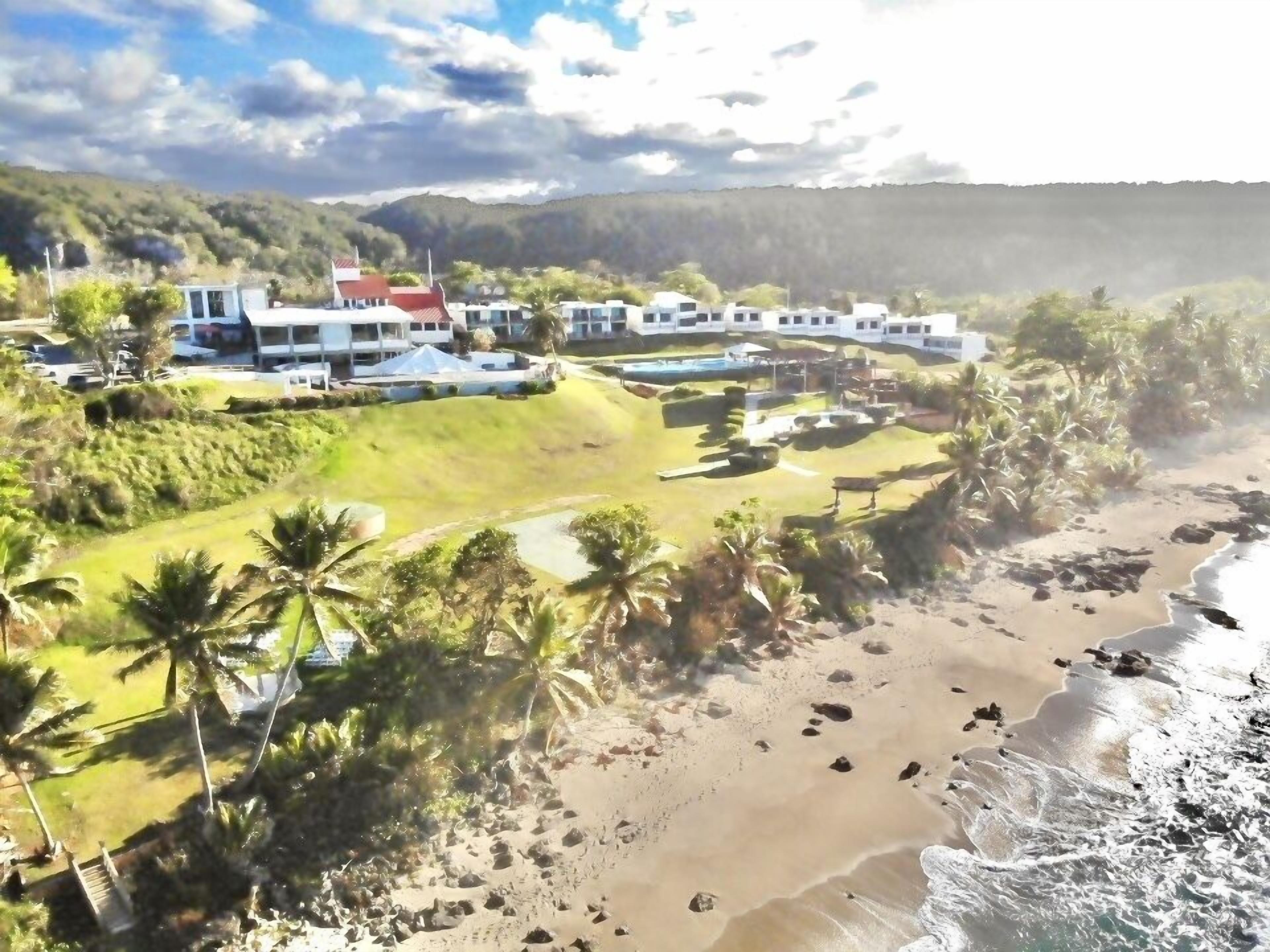 Vista frontal de la propiedad