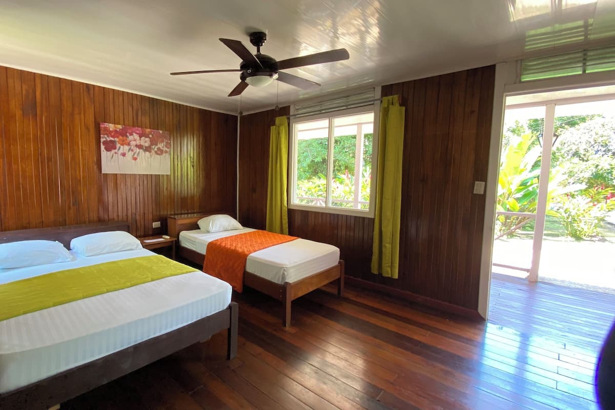 Standard Room | Bed sheets, alarm clocks