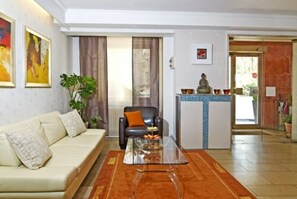 Lobby sitting area - Wald-Hotel (Troisdorf)