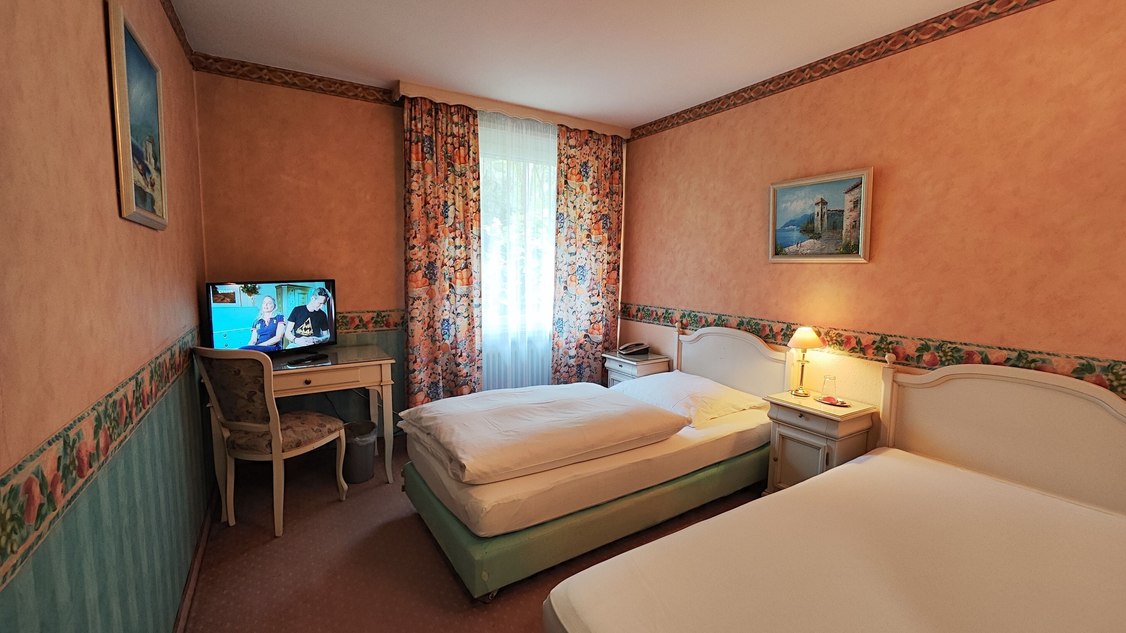 room | desk, free wifi, bed sheets