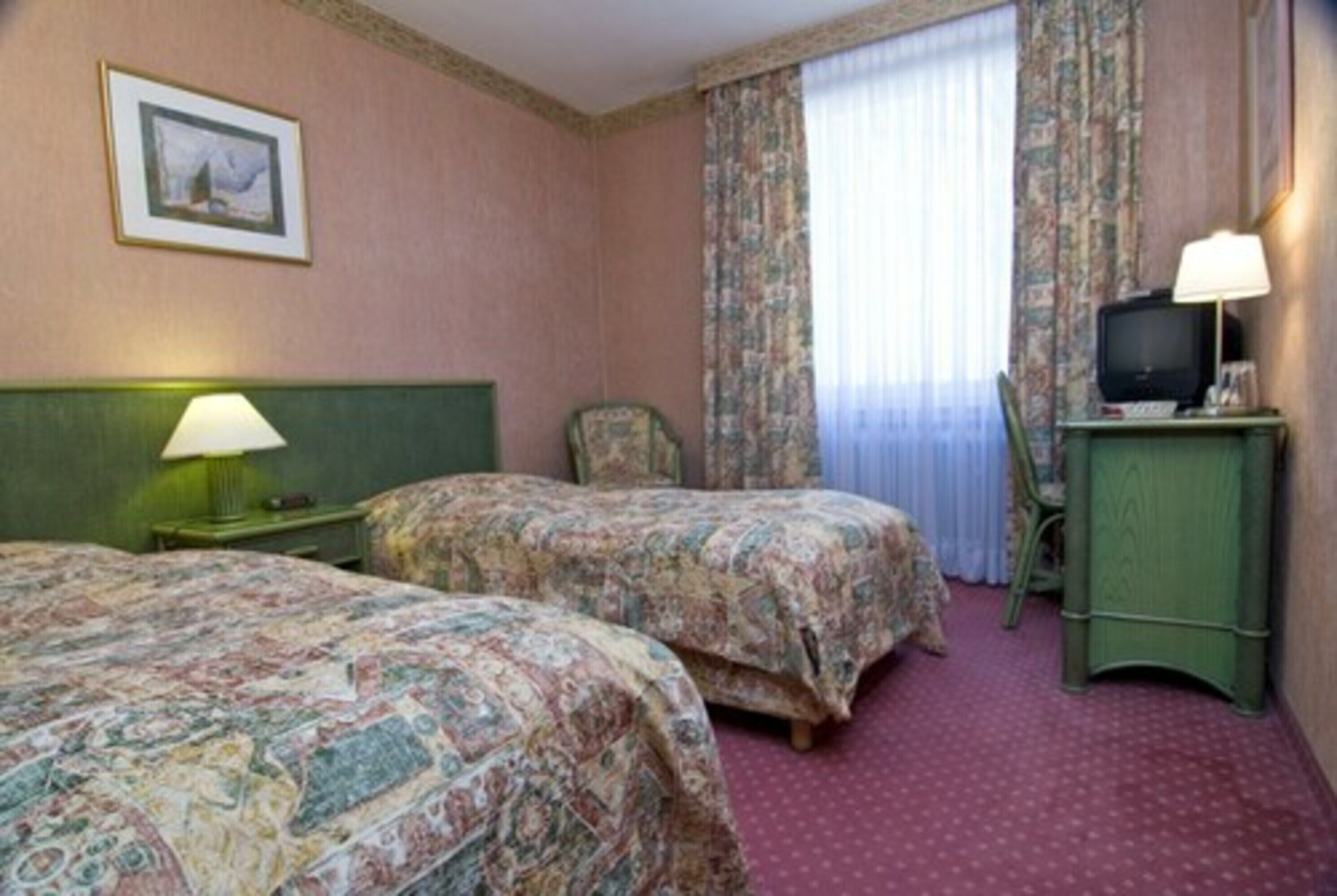 double room | desk, free wifi, bed sheets