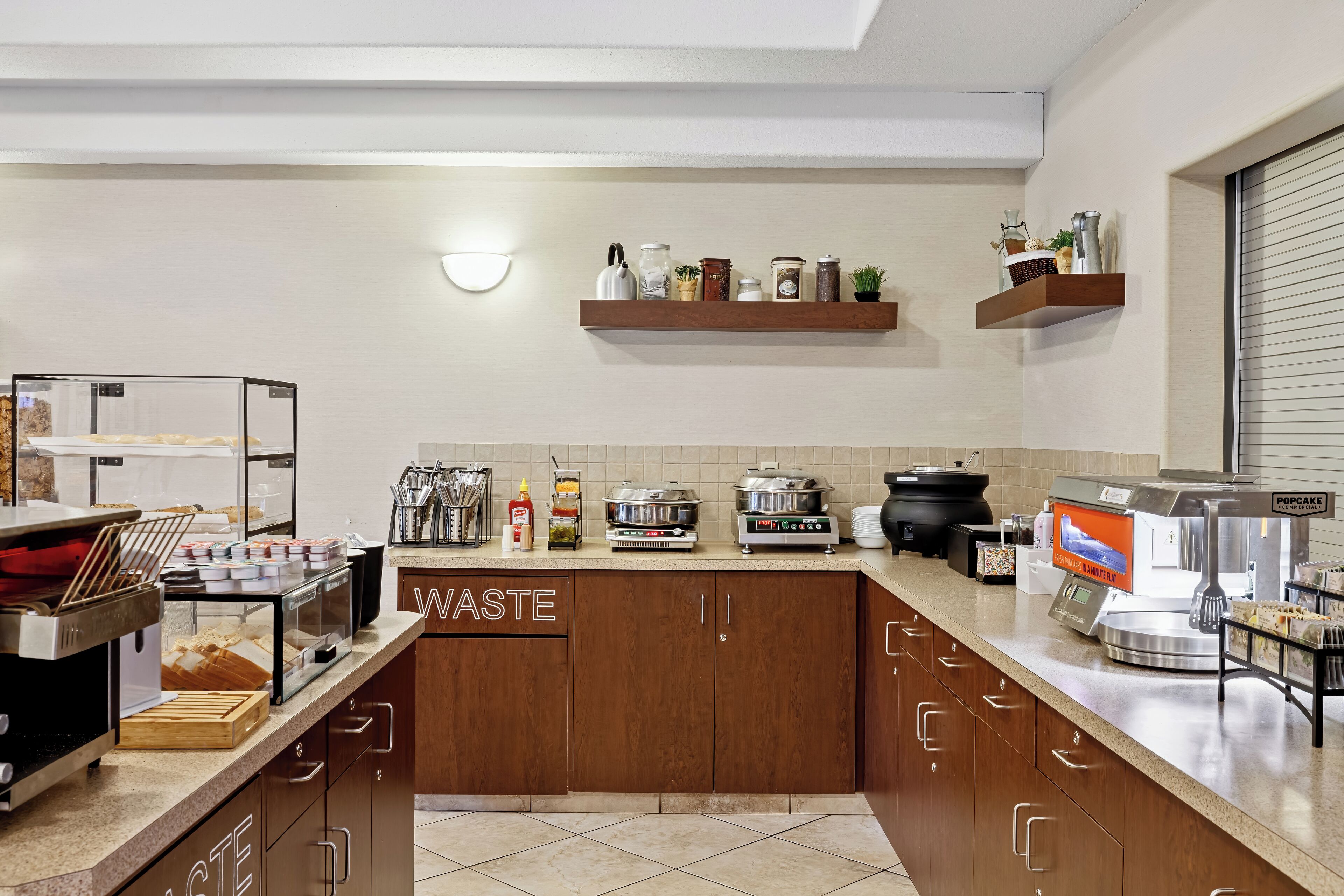 free daily continental breakfast