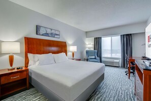 King evolution room | Premium bedding, desk, laptop workspace, iron/ironing board - Hilton Garden Inn Louisville/Northeast (Louisville)
