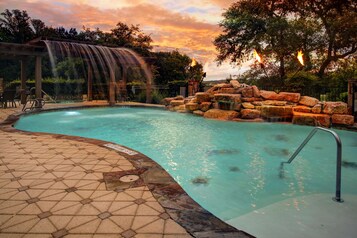 Outdoor pool, pool loungers