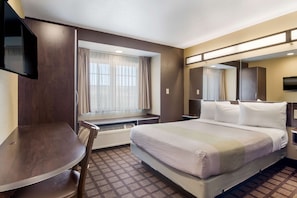 Minibar, desk, free WiFi, bed sheets - Motel 6 Canton, GA (Canton)