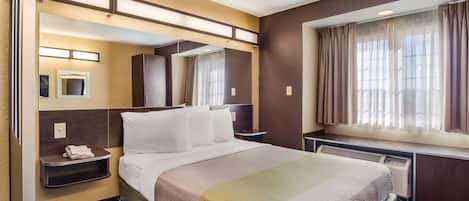 Minibar, desk, free WiFi, bed sheets