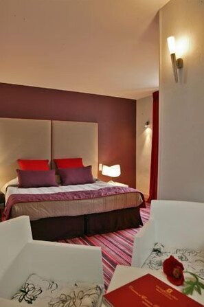 In-room safe, soundproofing, free WiFi