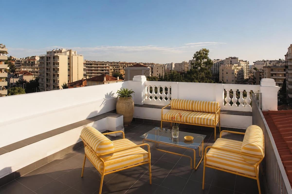 شرفة/رواق