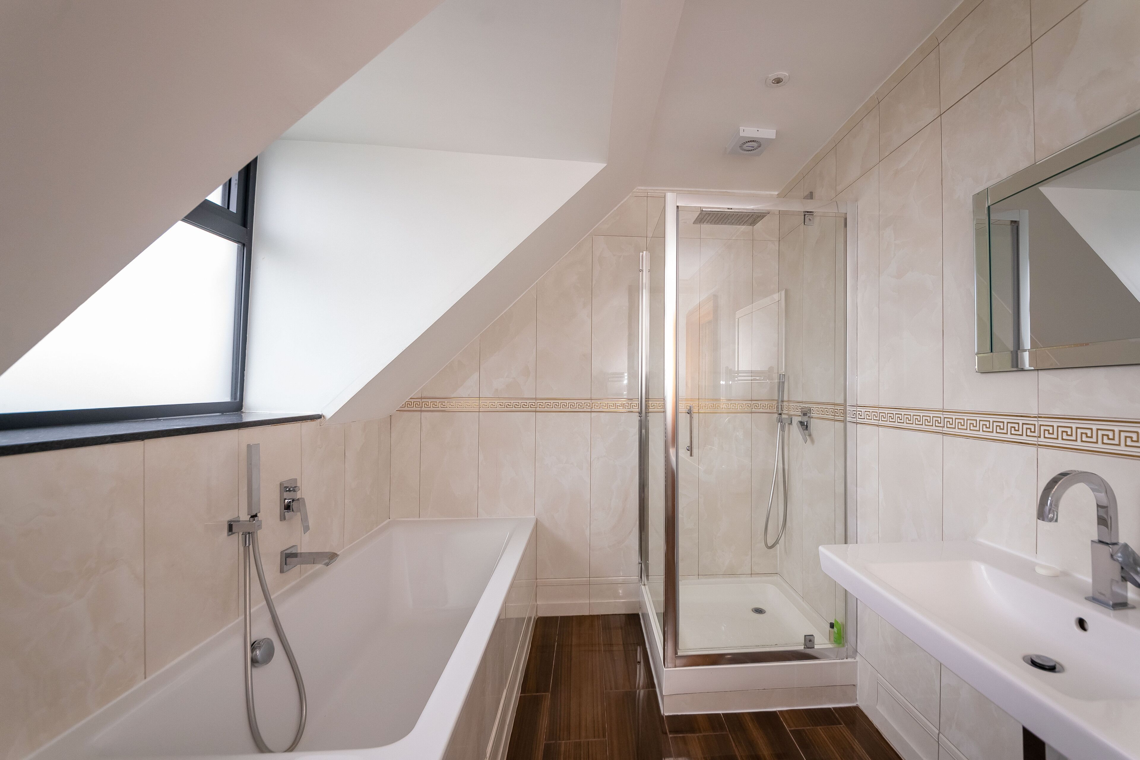 Photo - Guildford Manor Hotel & Spa