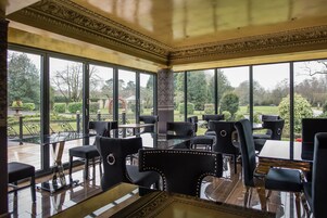 Breakfast, lunch and dinner served