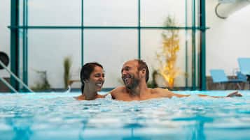 Indoor pool, pool loungers