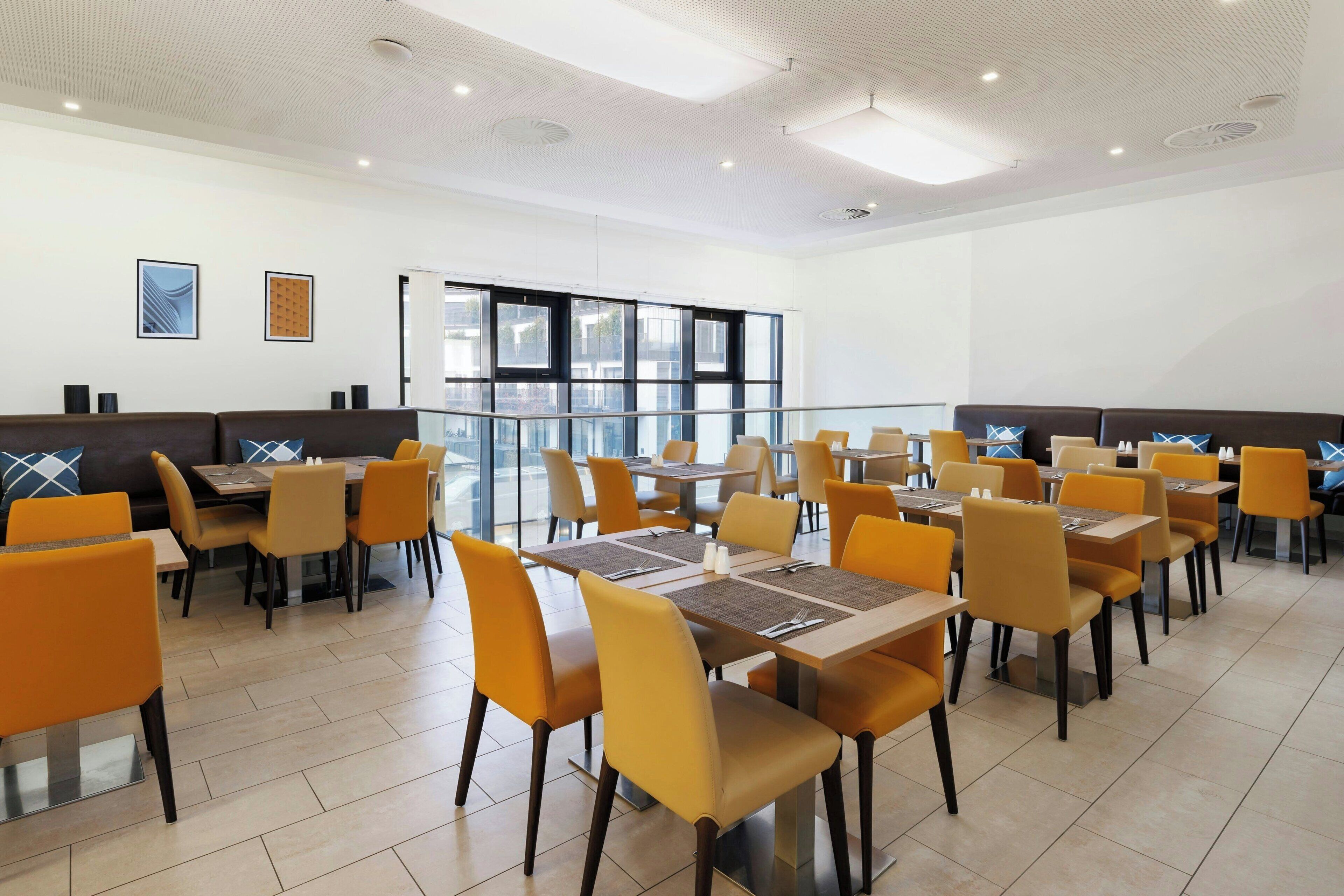 Daily buffet breakfast (EUR 20 per person)