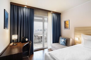 Standard Room, 2 Single Beds, Balcony, City View (City View)