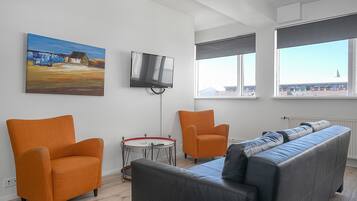 Standard Apartment, 2 Bedrooms | Living room