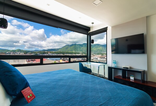 Superior Room, 1 King Bed | Premium bedding, down comforters, pillowtop beds, in-room safe - Fray Junipero Serra (Tepic)