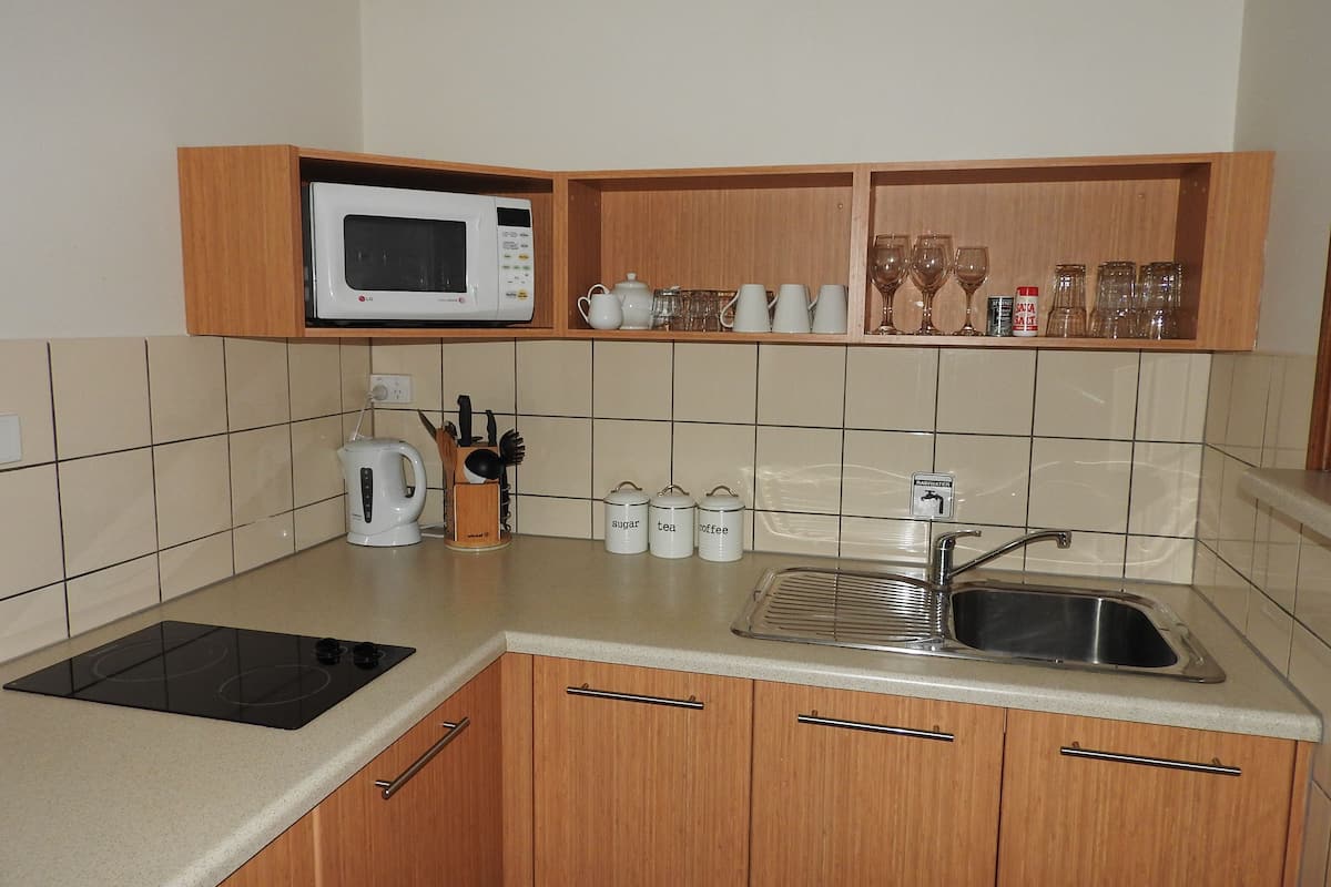Eco Lodge appartement | Privékitchenette | Een koelkast, een koffiezetapparaat/waterkoker