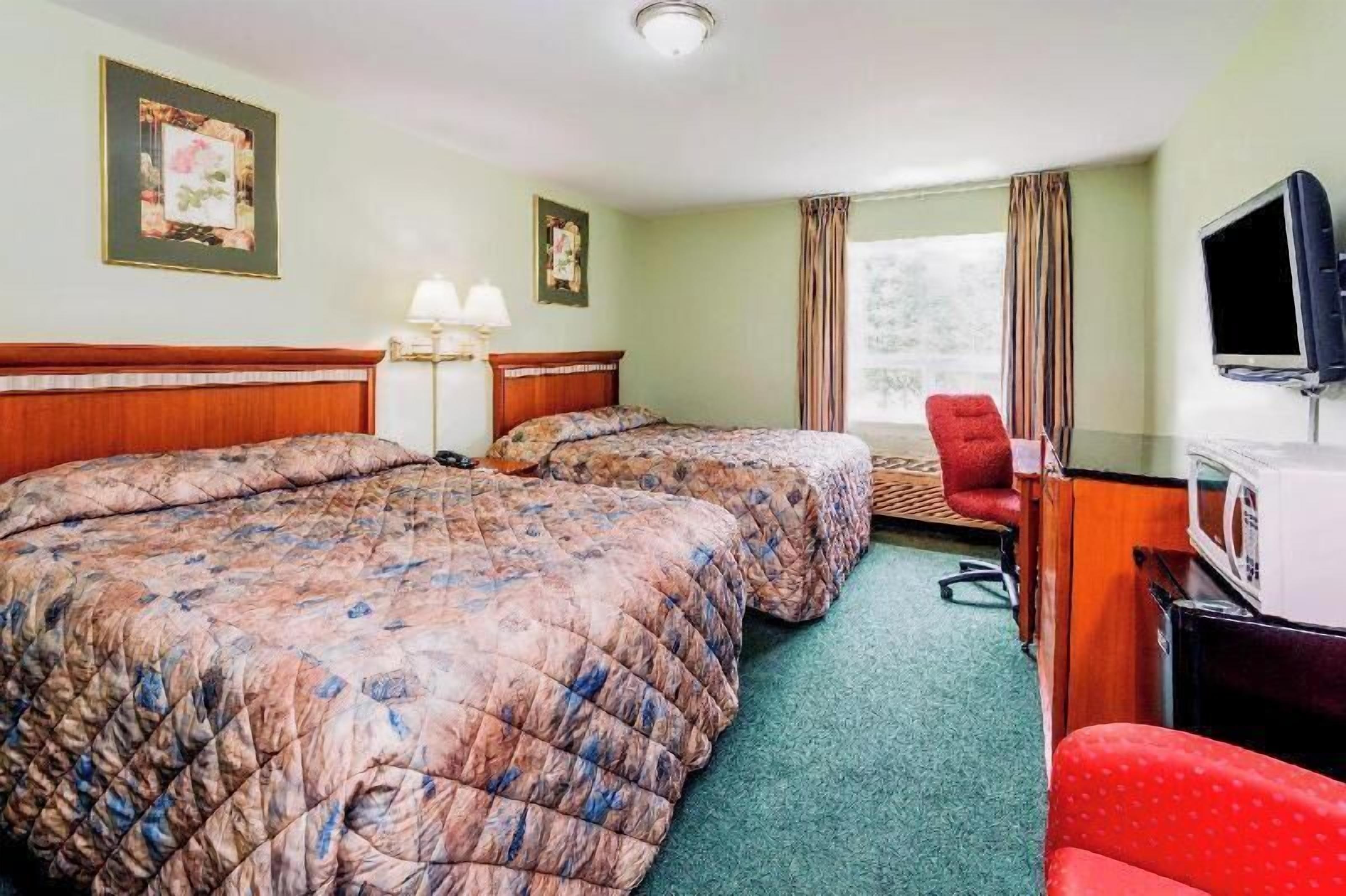 Free WiFi, bed sheets, alarm clocks