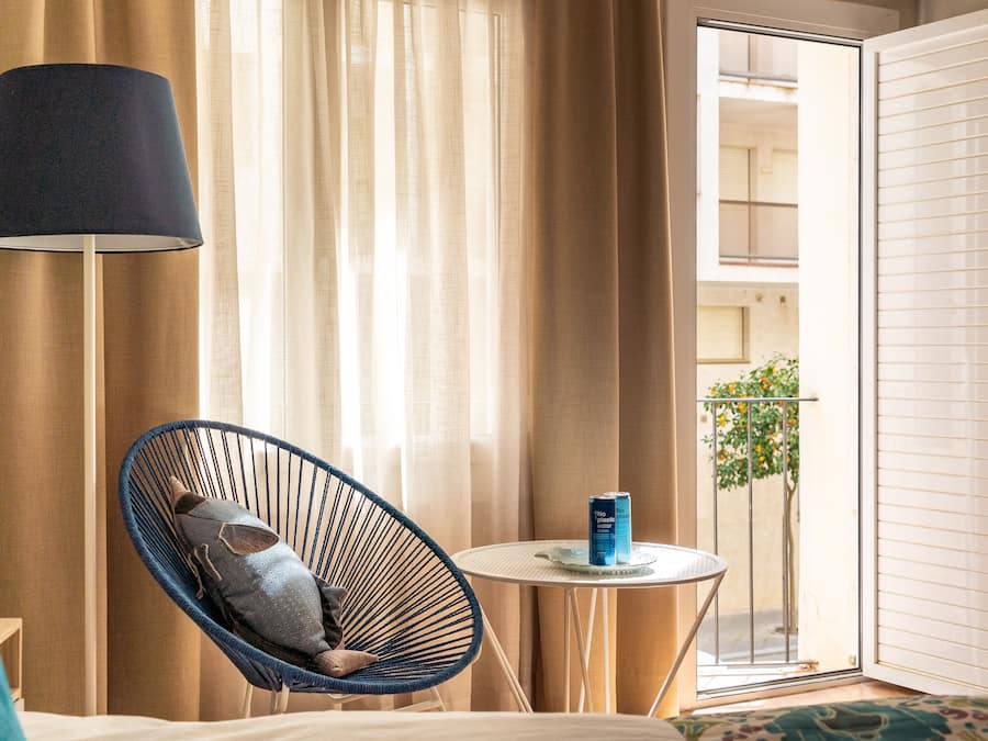 Individually decorated, desk, free WiFi, bed sheets