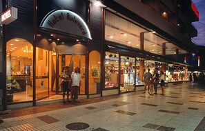 Front of property - Bulevard Hotel (Castell-Platja d'Aro)