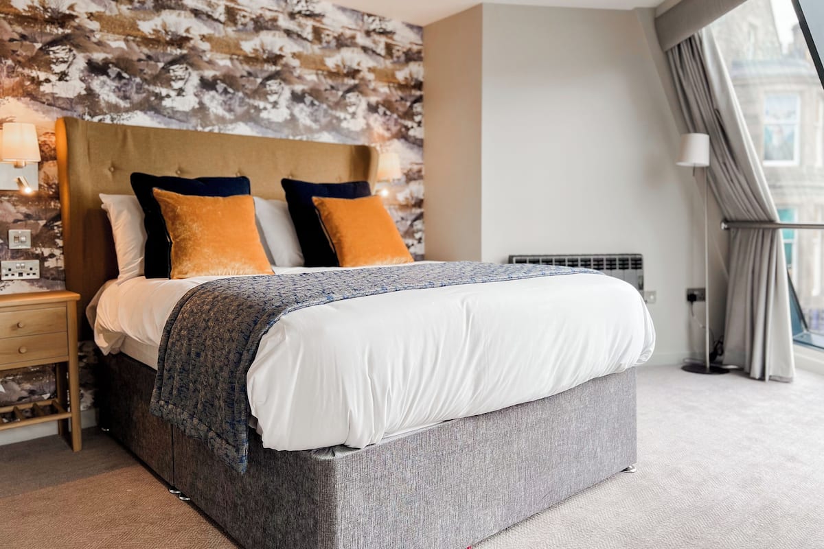 Doppia Deluxe | Biancheria da letto di alta qualità, Wi-Fi gratuito, lenzuola
